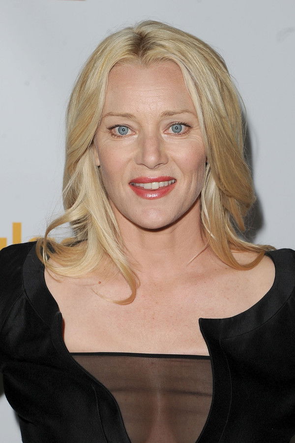 안젤라 피더스톤